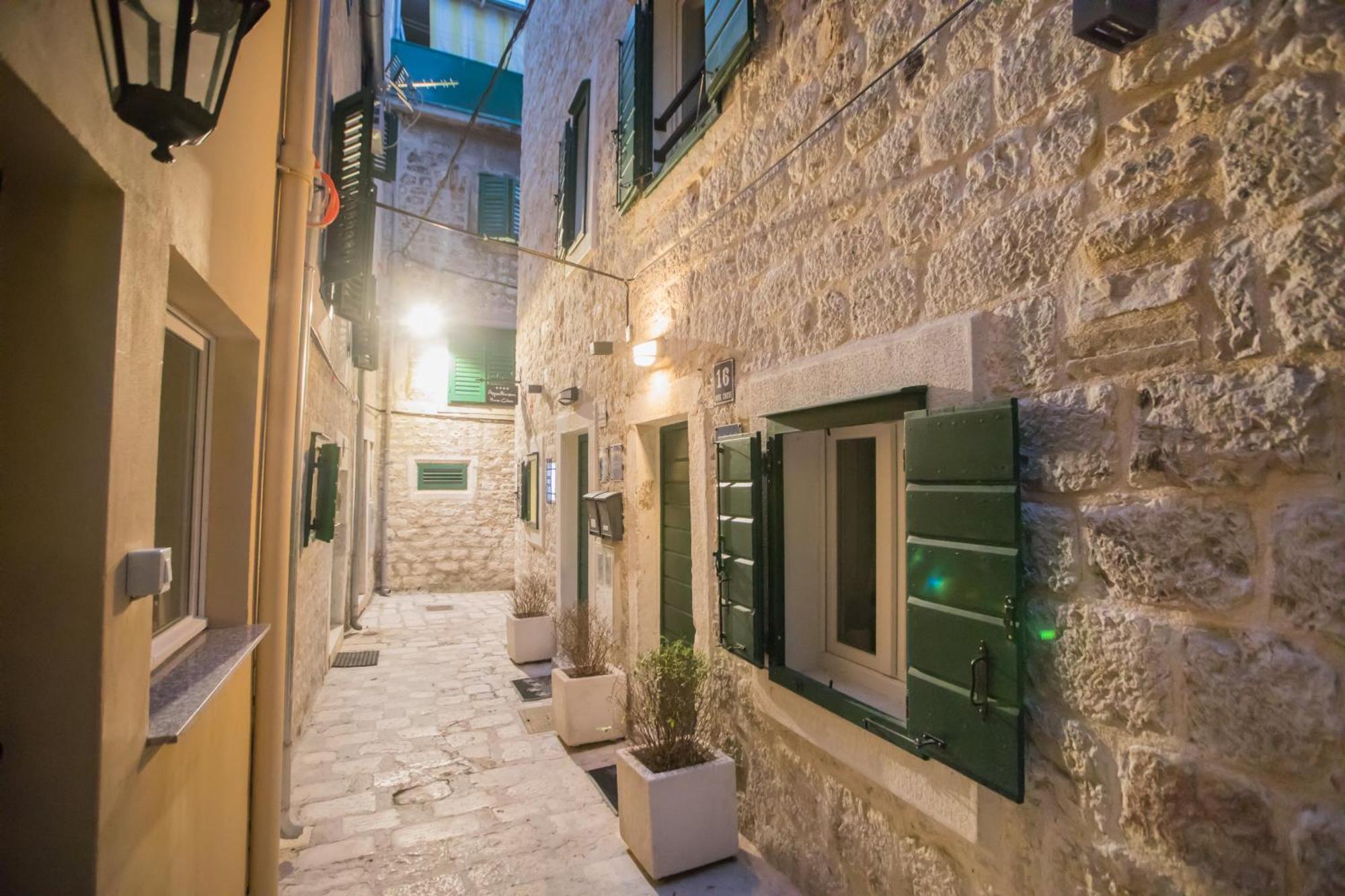 Apartments Nove Crkve Шибеник Экстерьер фото